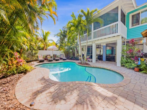 Anna Maria Luxury 4 Bedroom Vacation Rental Sleeps 8